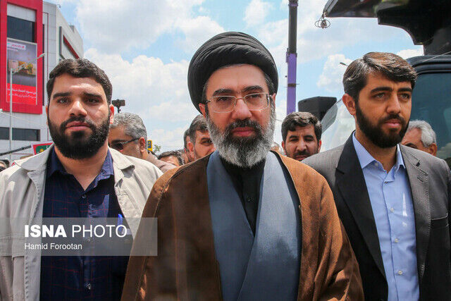  زندگینامه آیت‌الله سید مجتبی خامنه‌ای رهبر جمهوری اسلامی ایران