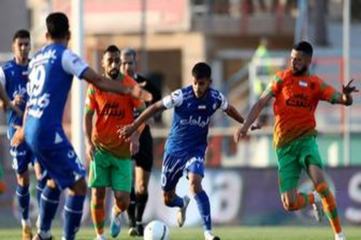 شاهین جلوی استقلال مثل پرسپولیس نشد