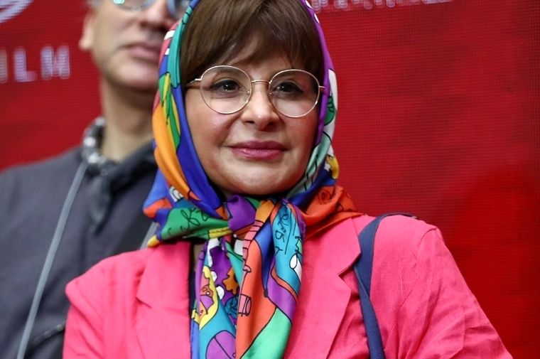 عکس متفاوت بازیگر ستایش با تم سیاه و سفید