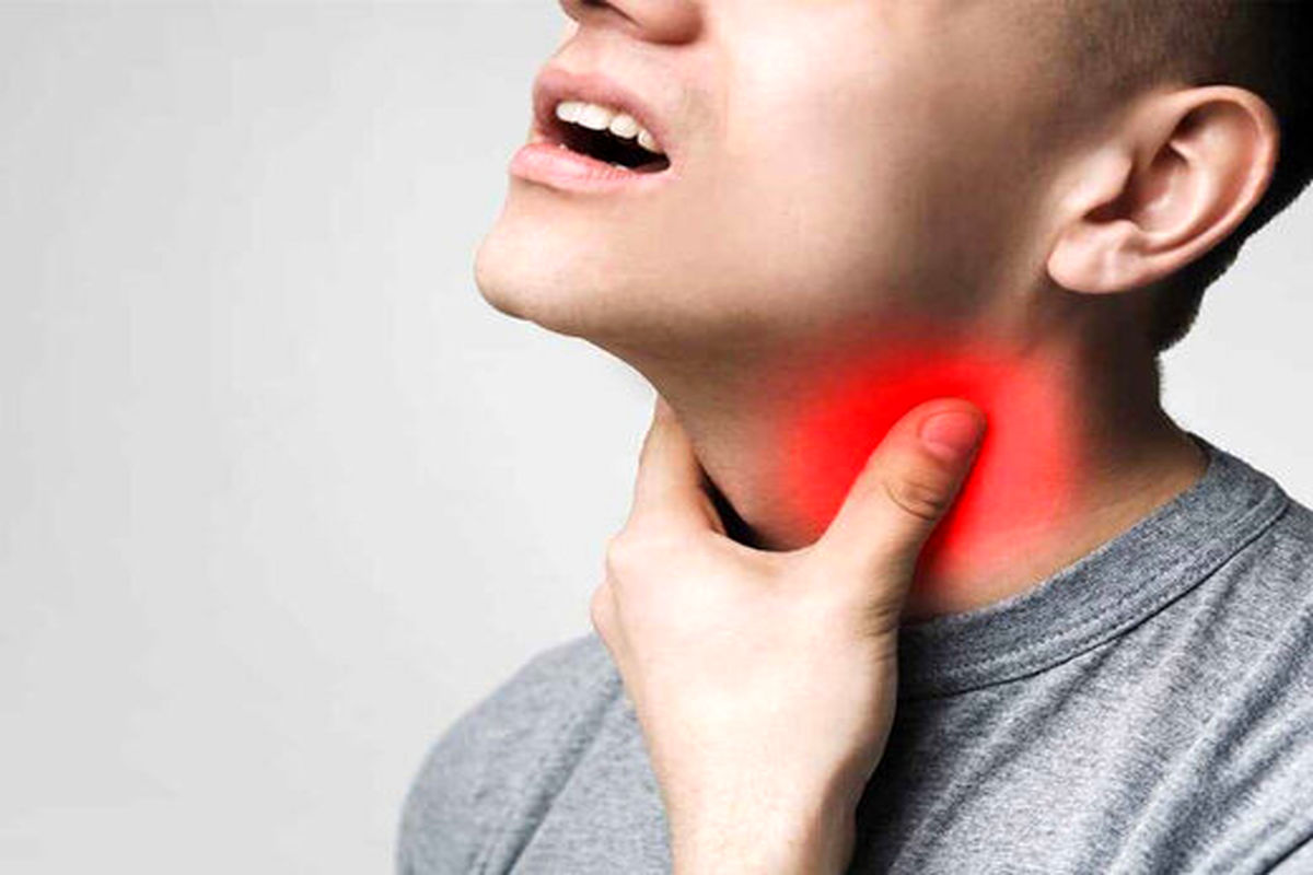 چرا فقط یک طرف گلوی من درد می‌کند؟