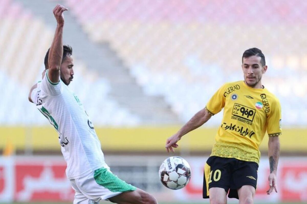 احمدزاده به پرسپولیس می‌رسد