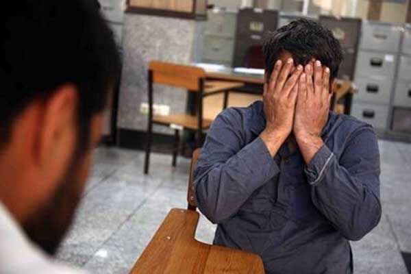 پیراهنم را در آوردم و به دور گردنش انداختم و ...