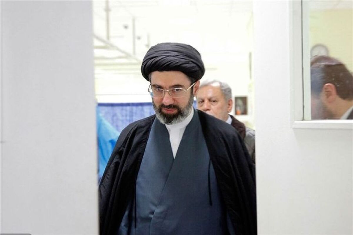 انتشار فیلم دیده نشده از مجتبی خامنه‌ای در جبهه/ ببینید