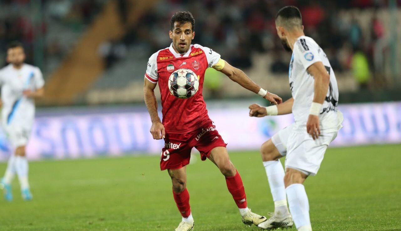 بازیکنان و رختکن پرسپولیس یه اسم صدا می زنند؛وحید امیری!