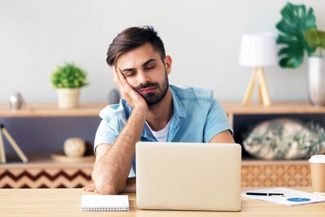 هدبندی که مشکل بی‌خوابی را حل می‌کند