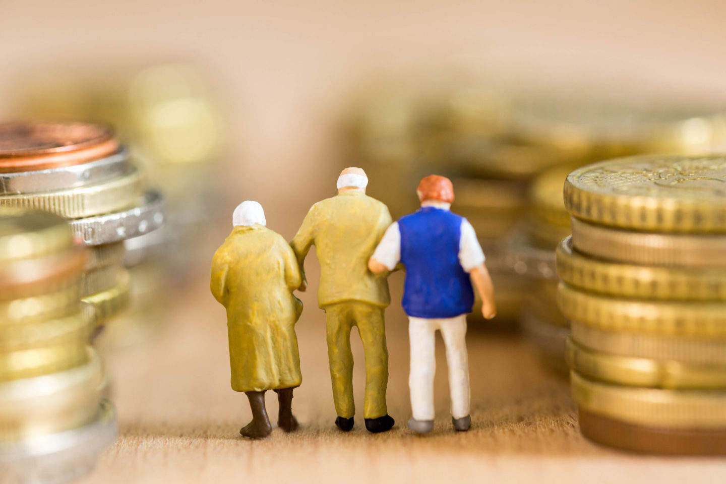 مبلغ وام بازنشستگان افزایش یافت / واریز مابه‌التفاوت افزایش حقوق فروردین ماه