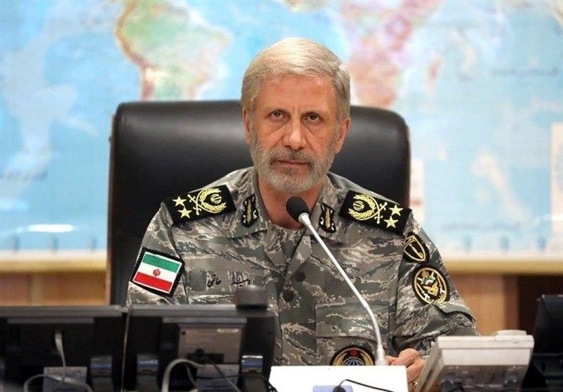 فرمانده کل ارتش: دشمن را زیر نظر داریم و با هر کار اشتباه او به شدت برخورد خواهیم کرد