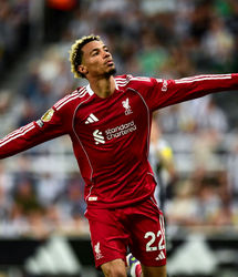 ناراحتی هوگو اکیتیکه به خاطر مصدومیت الکساندر ایساک!