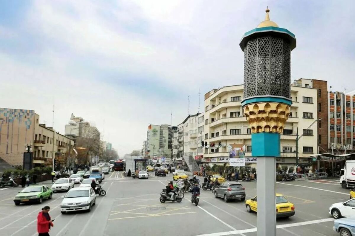 علت نصب بلندگو در خیابانهای تهران چیست؟