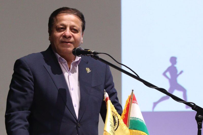 مدیرعامل سپاهان از خجالت سرخابی‌ها درآمد