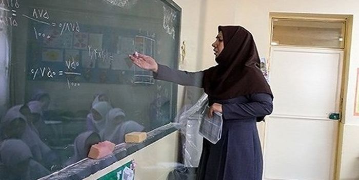 خبر خوش از بانک سرمایه/ بازگشت چند هزارمیلیارد تومان سهام به نام فرهنگیان