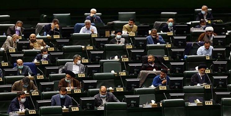 اعتراض ۱۳ نماینده خراسان رضوی به رئیسی درخصوص مصوبات سفر استانی