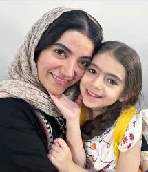 تیپ خوش حس‌وحالِ بازیگر بانمک سریال «درحاشیه»
