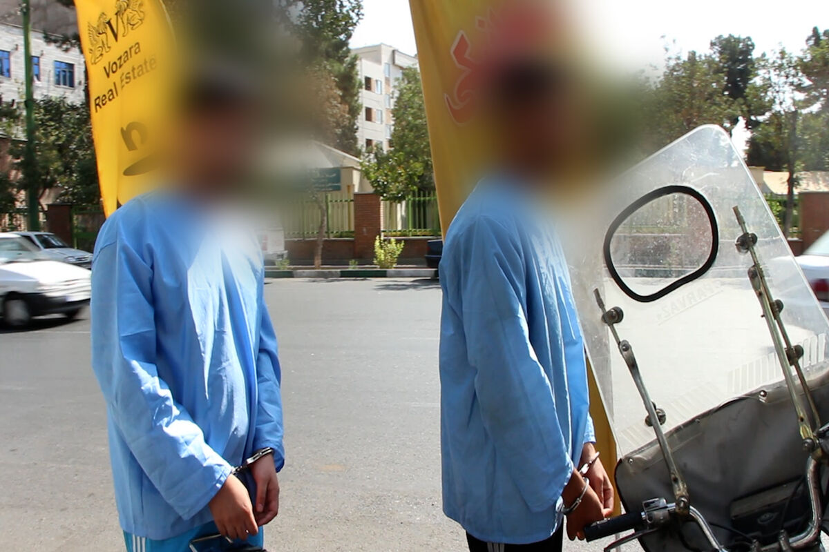 قتل هولناک دختر جوان در مغاز صوتی و تصویری/ با چاقو به قفسه سینه اش زدم