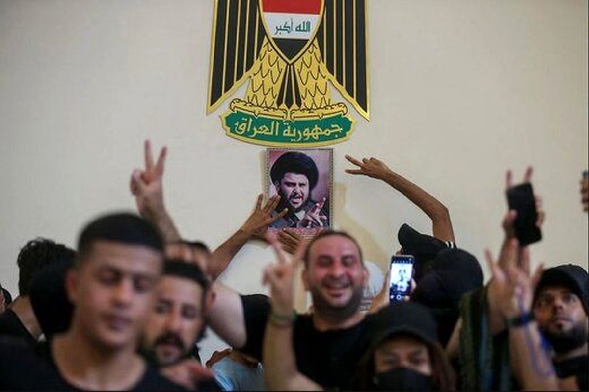 چرا مقتدی صدر عراق را به آشوب کشاند؟ 