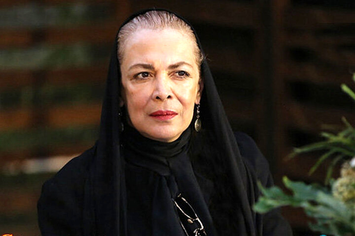 سنگ مزار غم انگیز بازیگر مهشید فیلم هامون/ عکس