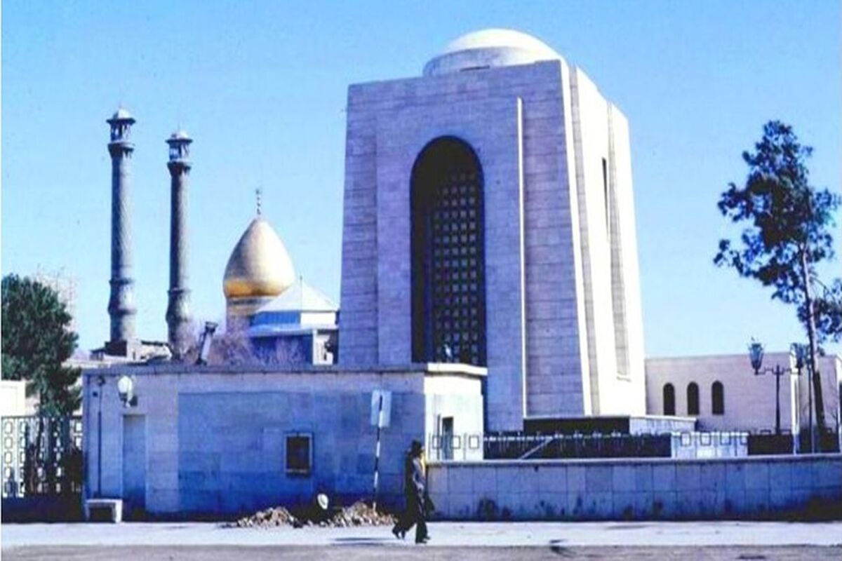 تصاویری از لحظه تخریب مقبره رضا شاه +ب بینید
