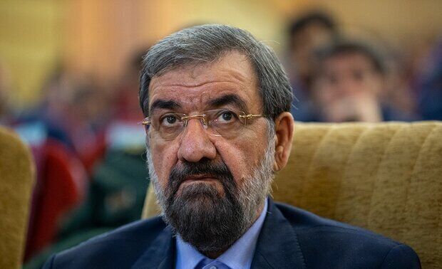 محسن رضایی: آمریکا و انگلیس دست به حماقت بزرگی زده‌اند