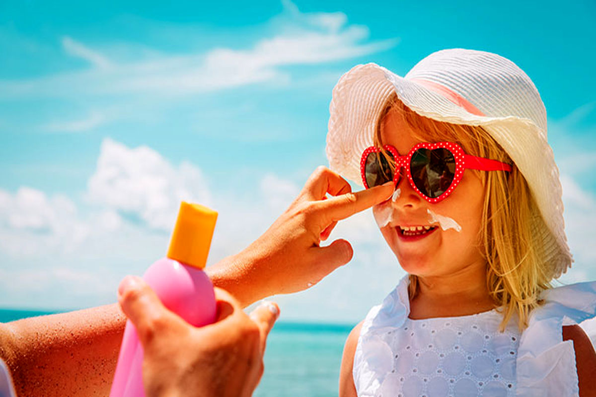 ضدآفتاب چند ساعت باید روی پوست بماند؟