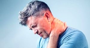 گردن درد را اینگونه درمان کنید