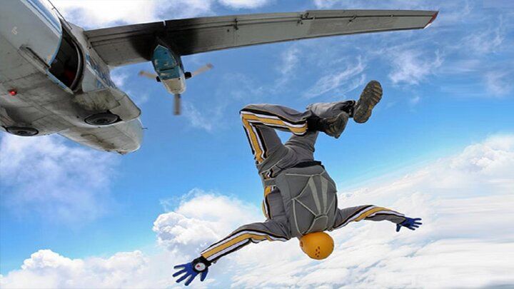 تقاضای ازدواج بین زمین و آسمان!+ فیلم