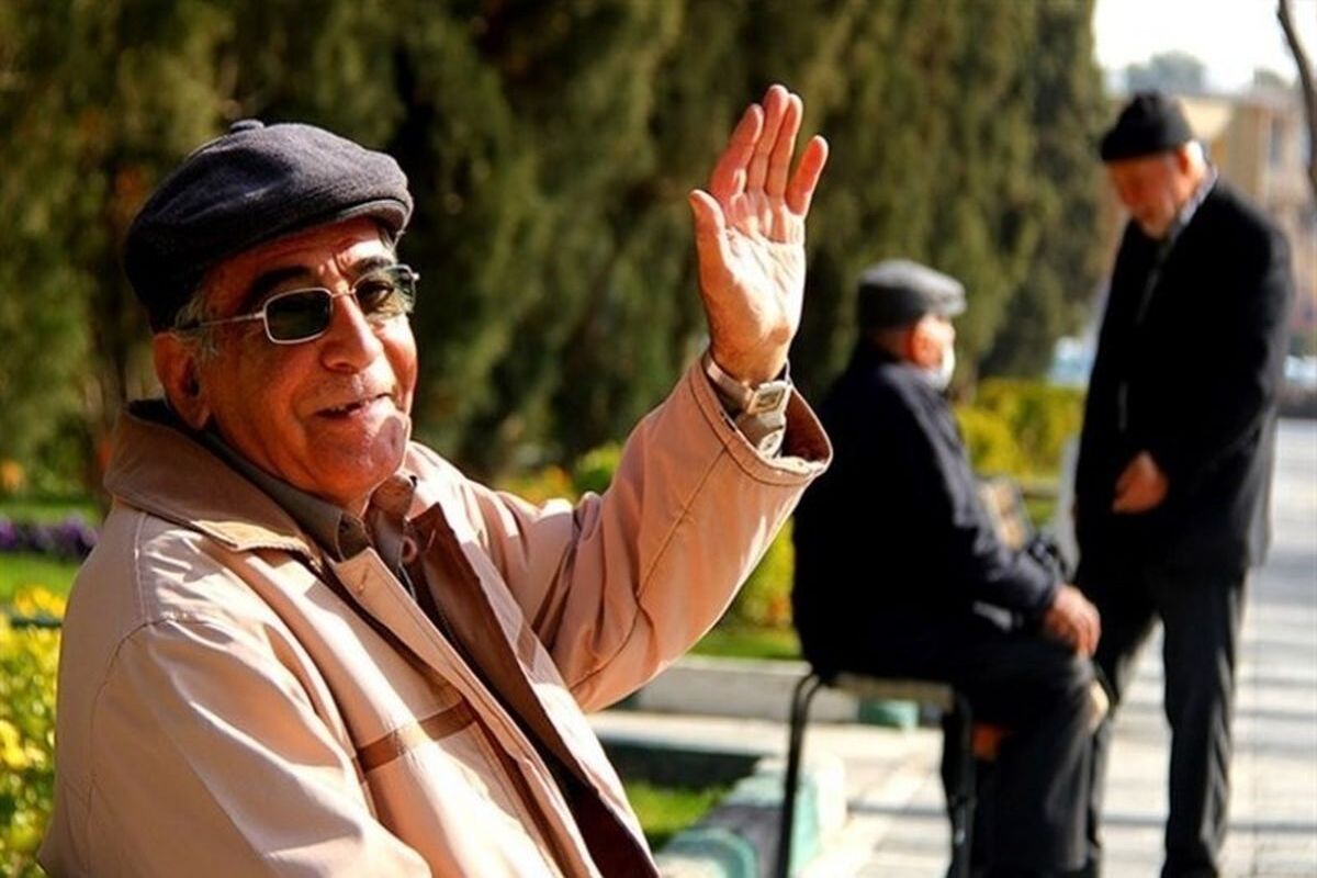 چهارشنبه به حساب بازنشستگان پول واریز می‌شود