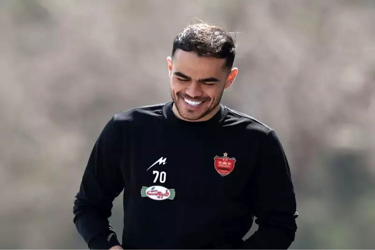 اوستون اورونوف در سوپر لیگ ترکیه؛ بازیکن مصدوم پرسپولیس خریدار پیدا کرد