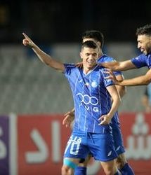 تراکتور به دنبال ستاره استقلال