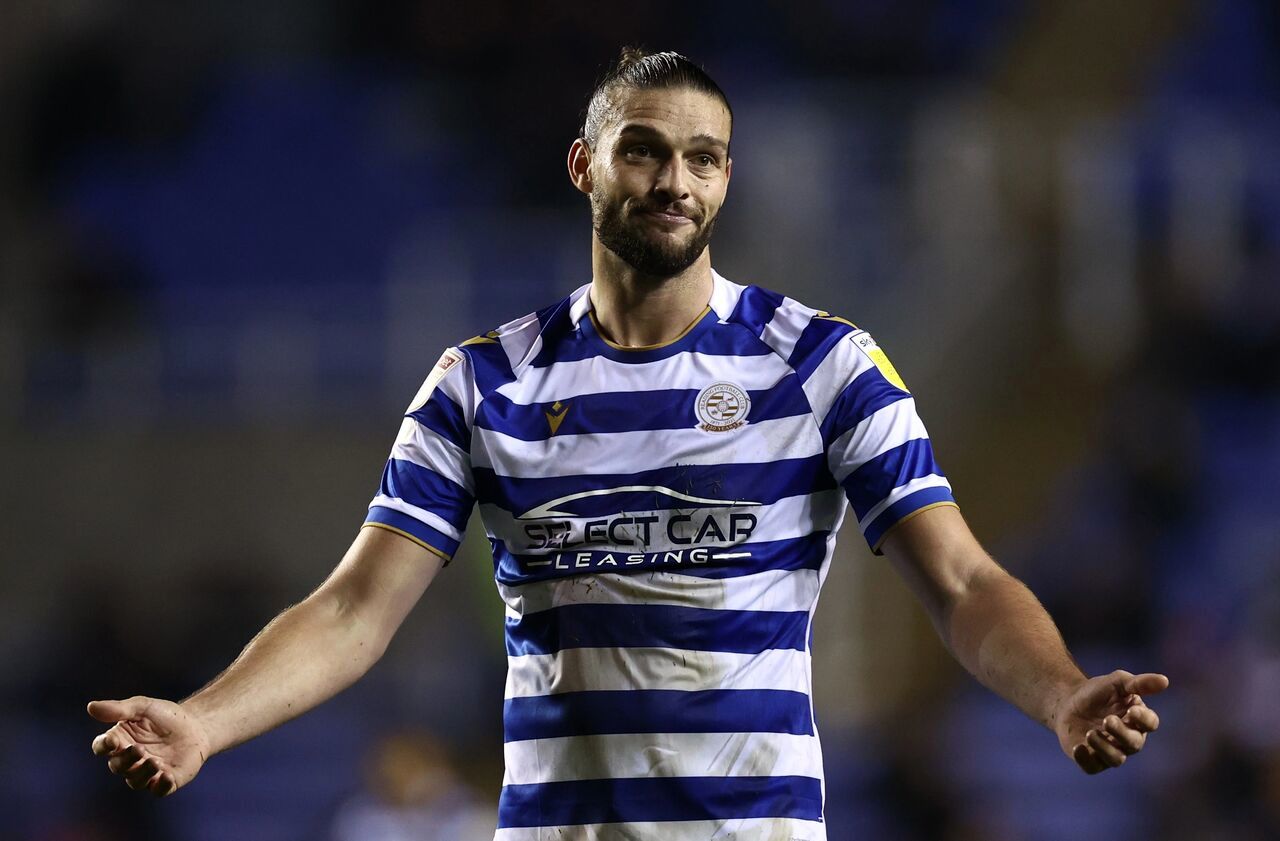 زندان در انتظار ستاره سابق تیم ملی/بازداشت مهاجم جنجالی در فرودگاه