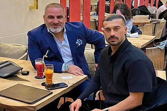 این مرد کیست؟ / این آقا با یک اشاره می‌تواند استقلال را خاموش کند!