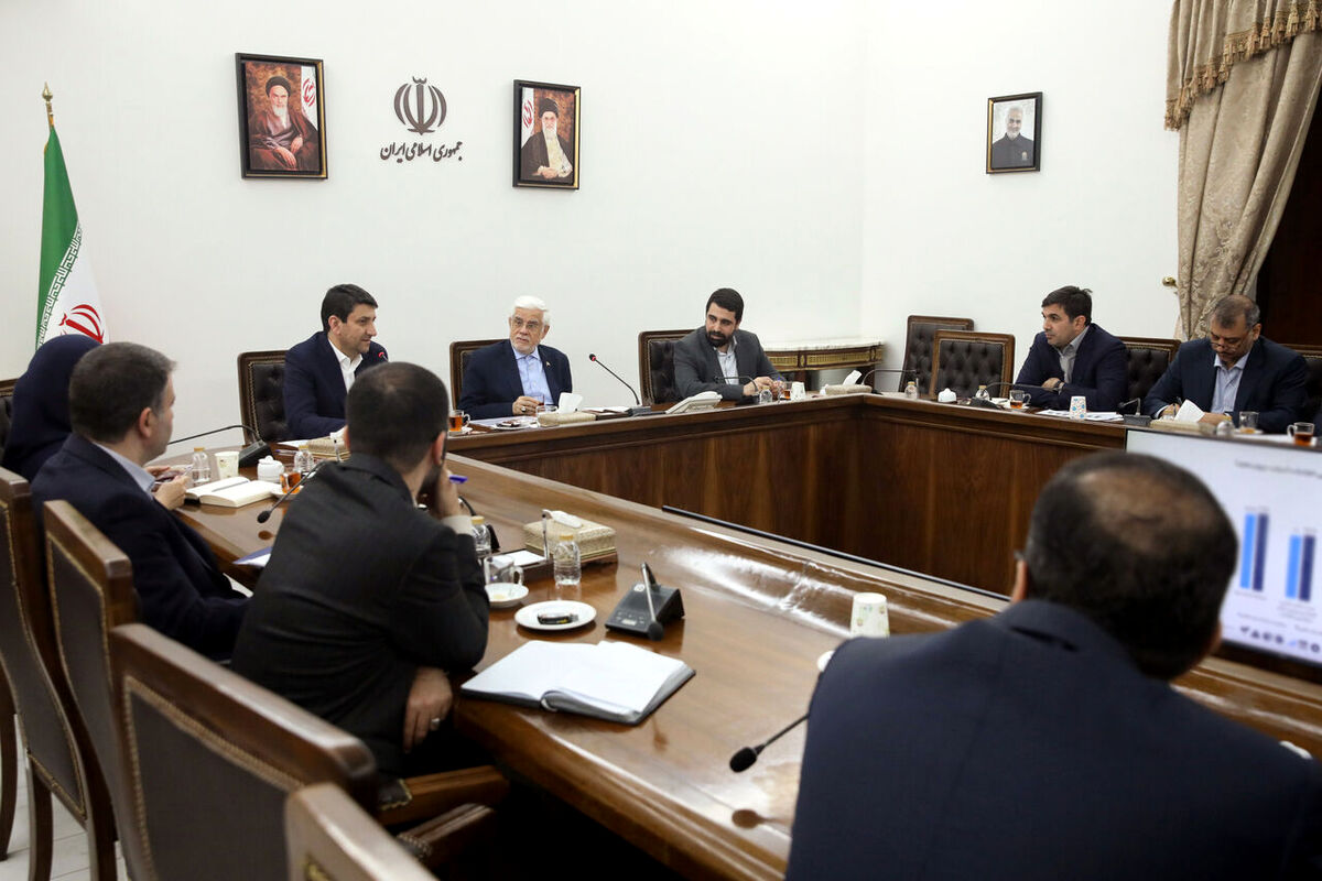 عارف: دولت چهاردهم، بستر تحقق شعار «ما می‌توانیم» را فراهم کرد