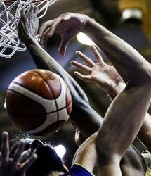 له شدن کیک تولد لبران زیر چرخ دیترویت