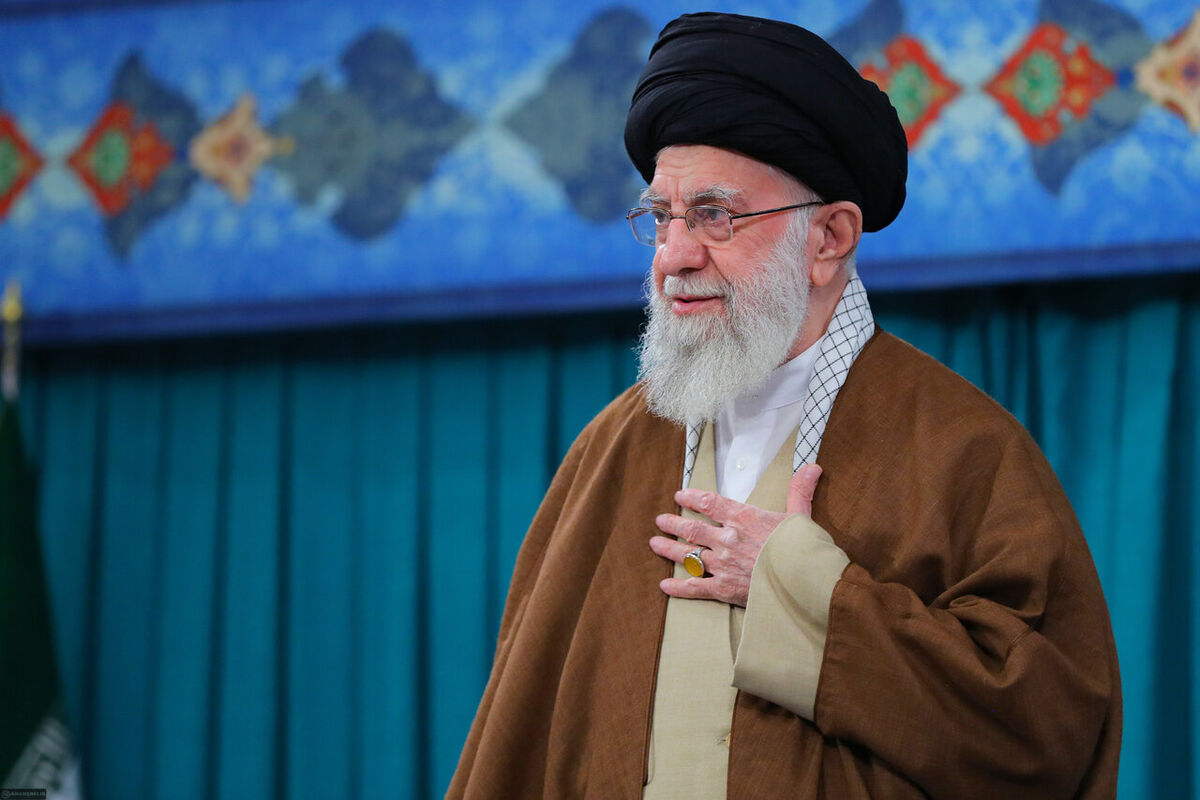 دیدار رهبری با جمعی از مداحان در سالروز ولادت حضرت فاطمه (س)