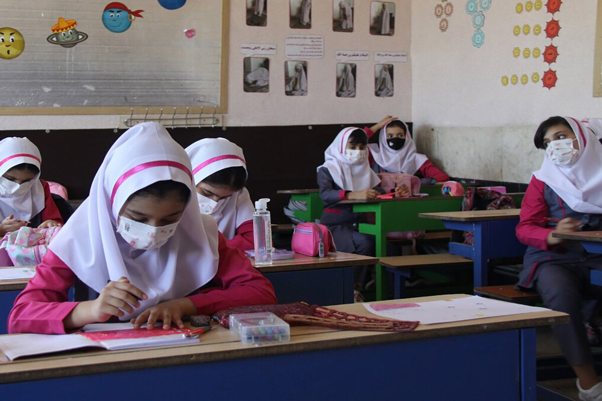 تست کرونای ۴۸ دانش‌آموز قمی مثبت شد
