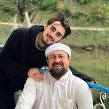 حرف‌های درگوشی سیدحسن خمینی و پسرش سیداحمد/تصاویر