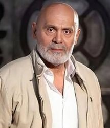 «جمشید هاشم‌پور» در کنار دختر و همسرش؛ سال ۱۳۹۶