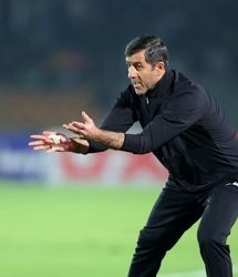 استقلالی ها از کریم باقری یاد بگیرند