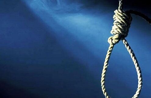 استقبال از مرگ روی درخت!
