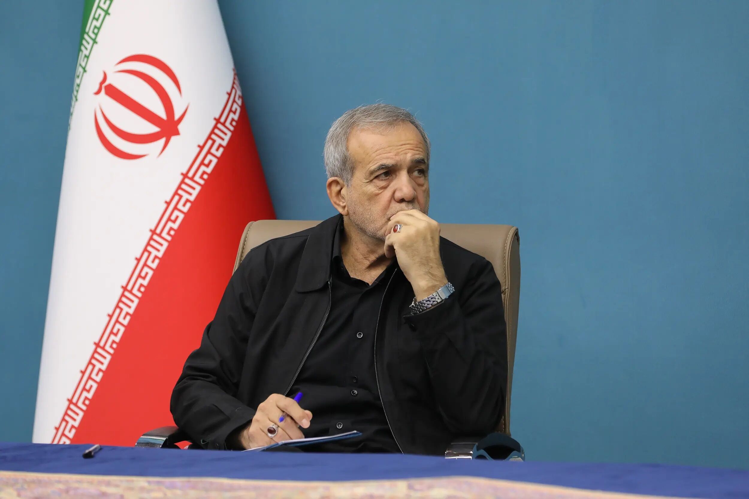 می‌خواهم از هر دولتی شخصی در کابینه‌ام باشد / من نیاز به نقد دارم