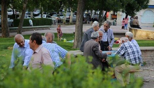 افزایش حقوق بازنشستگان به کجا رسید؟/ انتظار از رییس مجلس برای اصلاح حقوق مستمری‌بگیران
