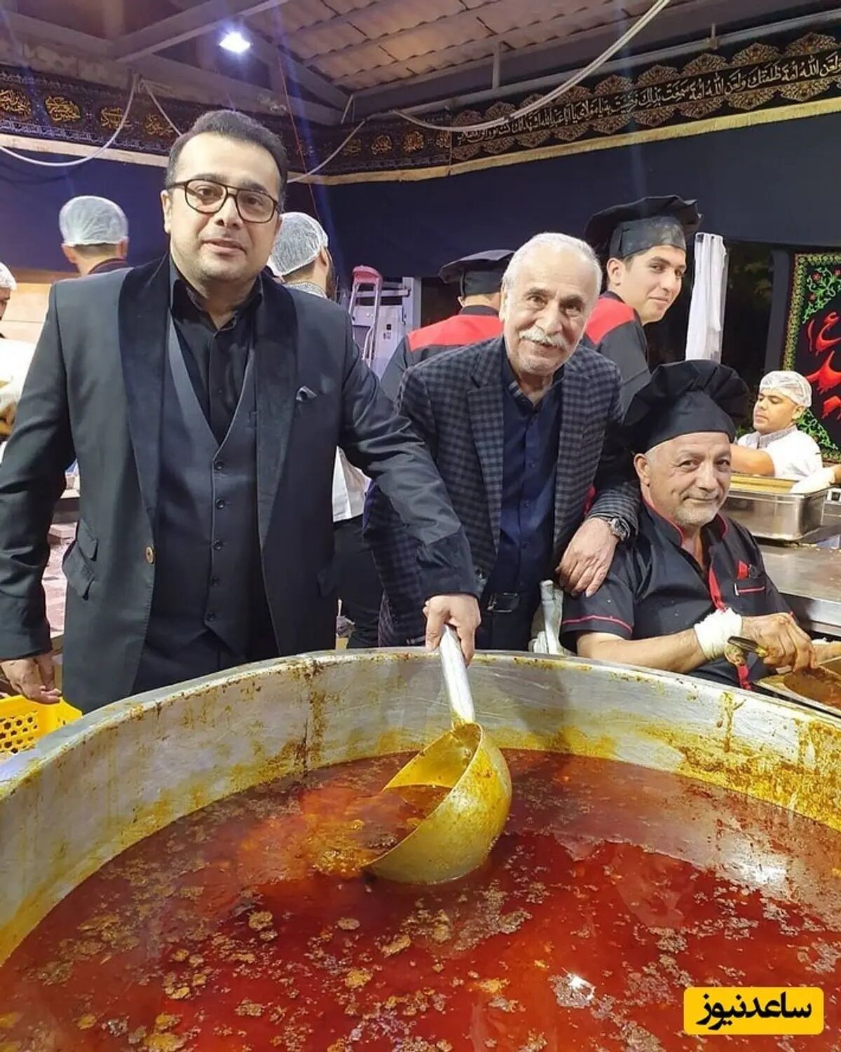 سبزی پاک کردنِ بامزه سپند امیرسلیمانی در ترافیک!