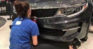 50 ساعت بوسه دختر روی خودرو برای تصاحب آن 