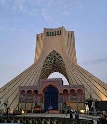 بلایی که سر برج آزادی آوردن صدای میراث فرهنگی را هم درآورد+ عکس