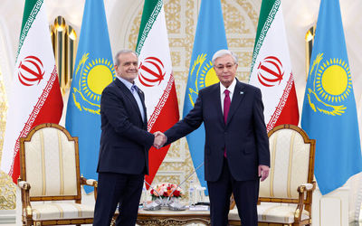 پزشکیان: نقشه راه روابط تجاری تهران - آستانه برای ارتقای سطح تجارت آماده اجراست