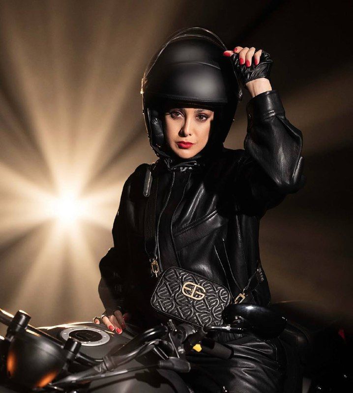 آزاده صمدی با استایل گنگ و جذاب/ عکس