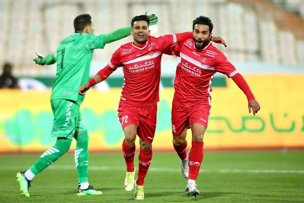 سرخ ها به یک قدمی استقلال رسیدند / برد کلیدی پرسپولیس برابر تراکتور