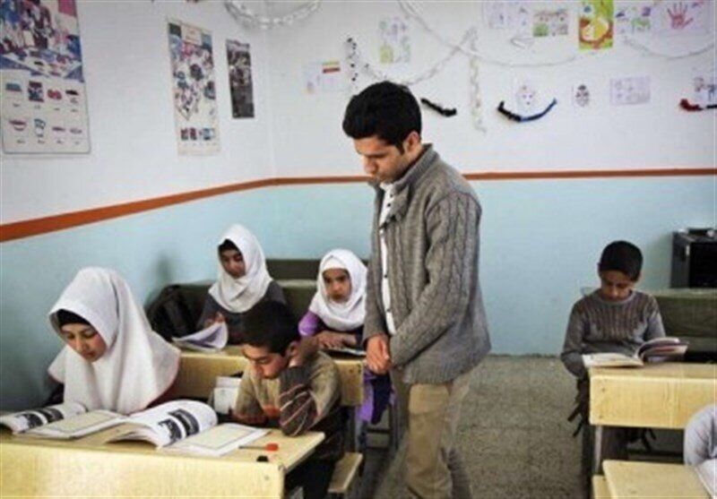 حق‌التدریس معلمان کی واریز می‌شود؟/معلمان خرید خدمات از مهر بدون حقوق کار کرده اند!