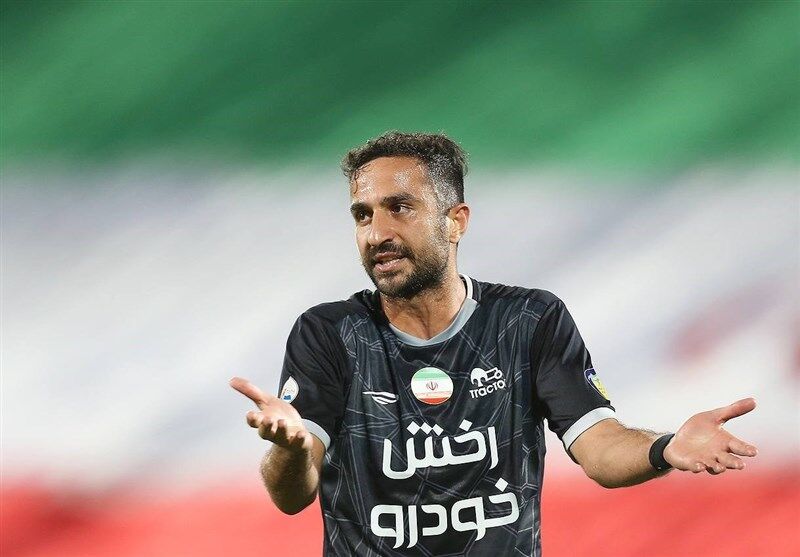 بمب‌ساعتی جدید در اصفهان؛ مدافع تراکتور شاگرد مورایس می‌شود؟