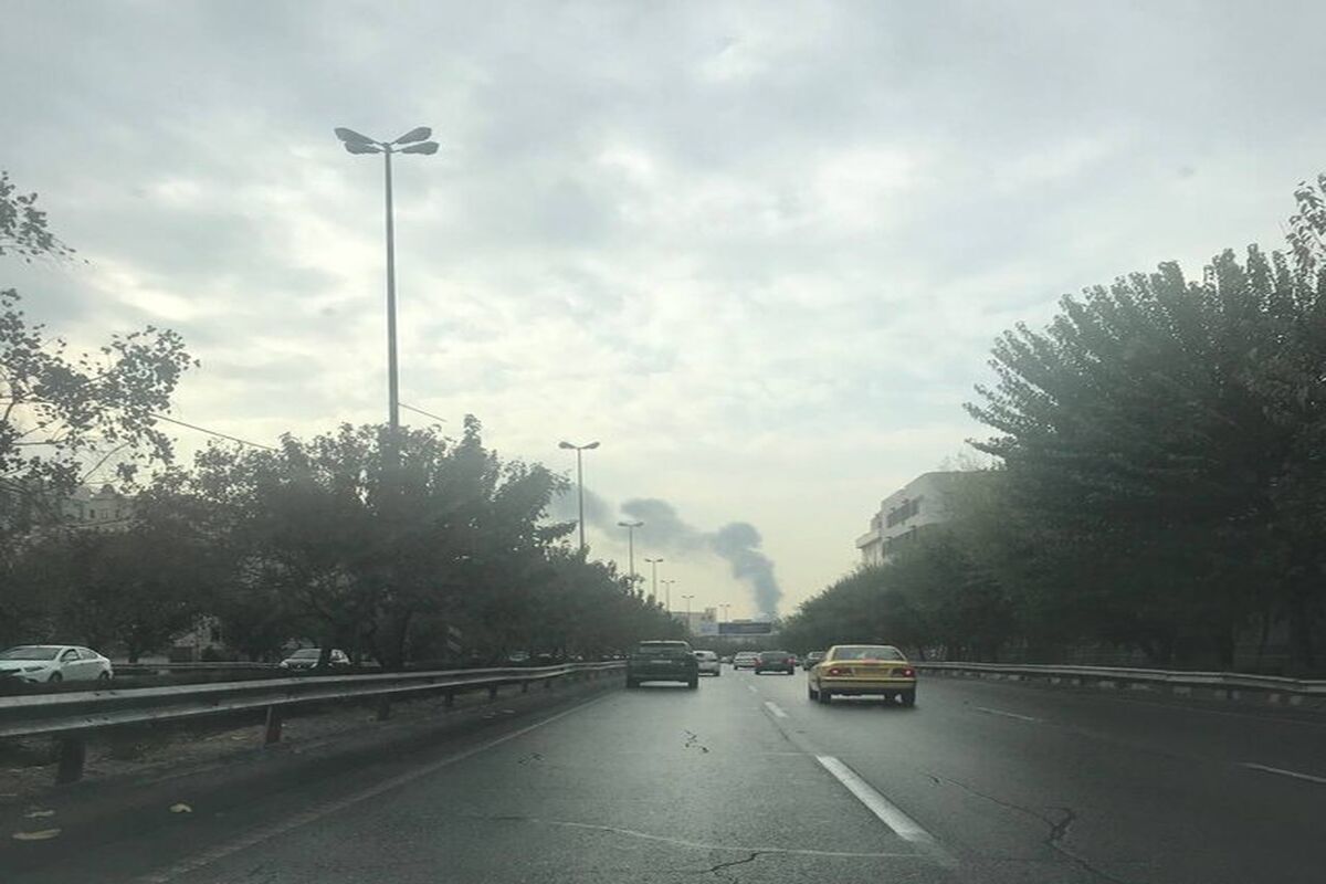 مینی‌بوس سرویس پرسنل در بزرگراه هاشمی تهران وازگون شد