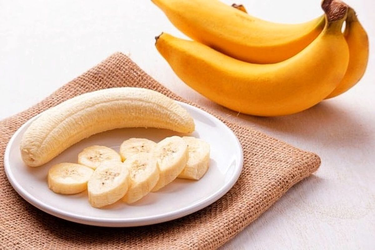 این افراد به هیچ وجه لب به موز نزنند